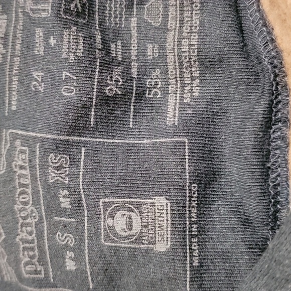 NWT UNISEX size XS Patagonia hoodie - Picture 4 of 5